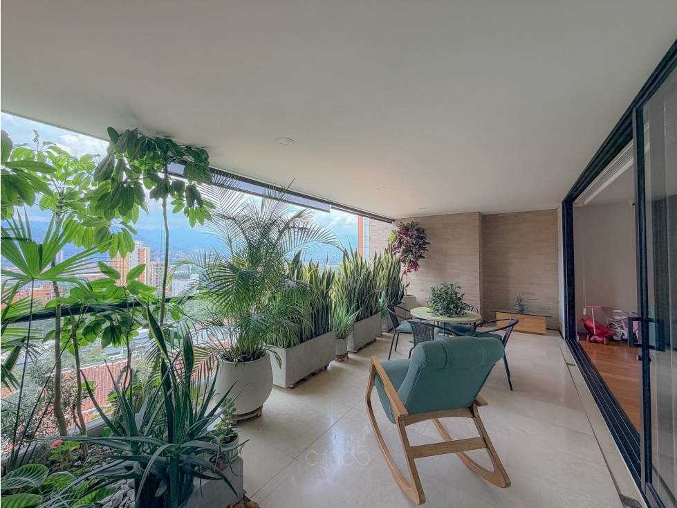 En Renta: Exclusivo Apartamento | Santa María de los Ángeles, Poblado