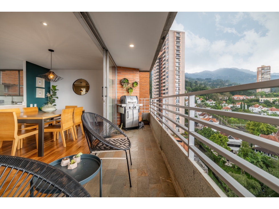 EN VENTA: EXCLUSIVO APARTAMENTO SECTOR EL TESORO, POBLADO