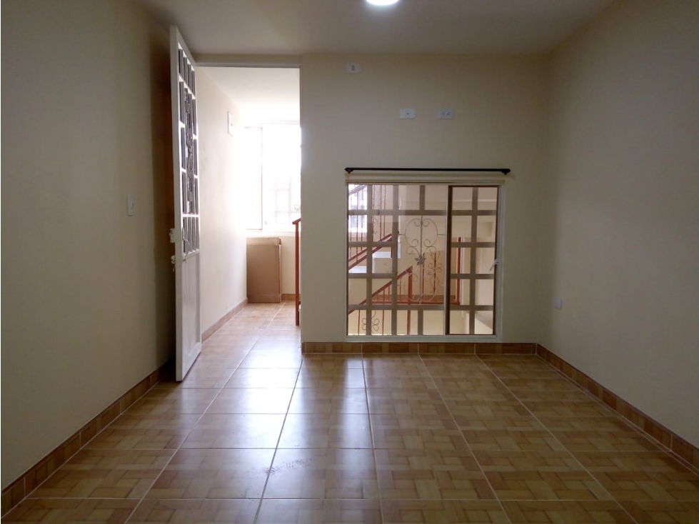SE VENDE CASA DE 3 PISOS, BARBOSA SANTANDER — foto 2