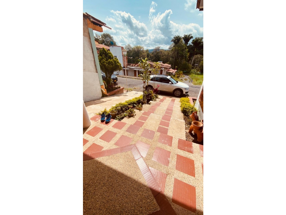 SE VENDE CASA CONJUNTO PLAN 33, LOTE #04 - 4