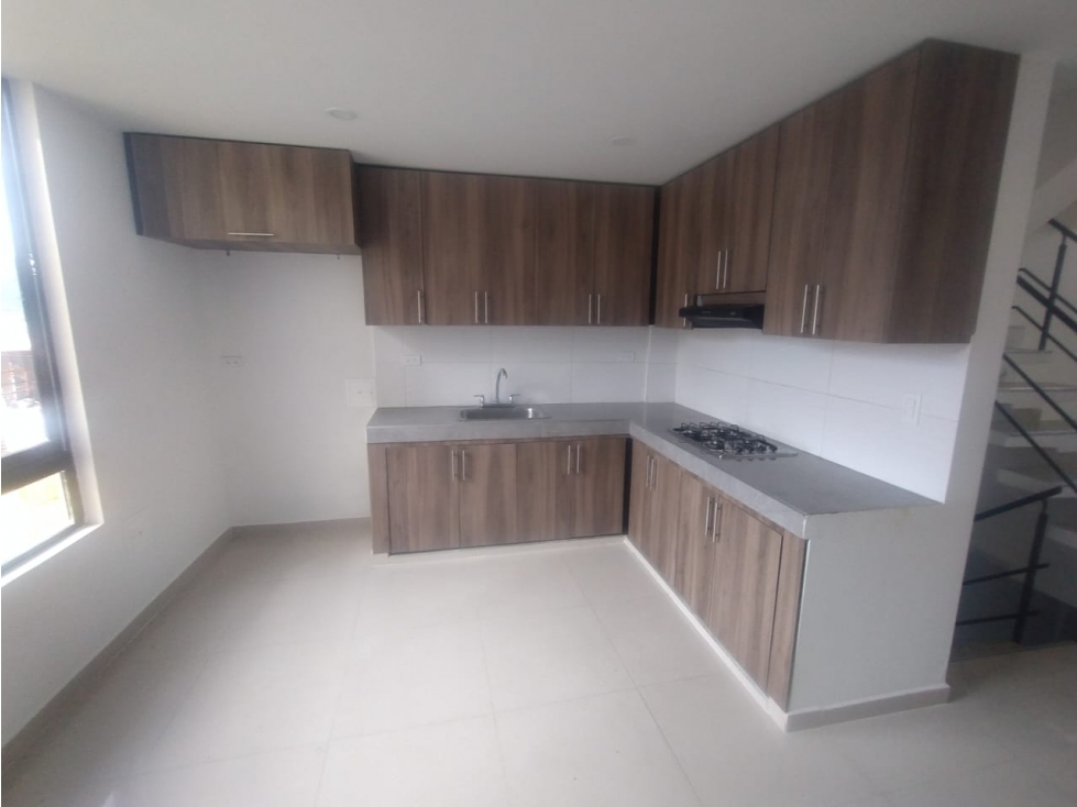 SE ARRIENDA CASA SAN JORGE CARRERA 11 - 4