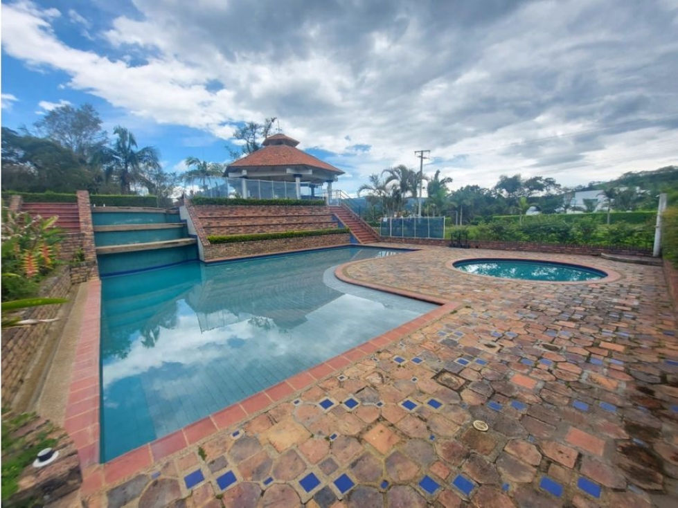 SE VENDE LOTE CONDOMINIO MIRAVALLES ETAPA #2 - 5