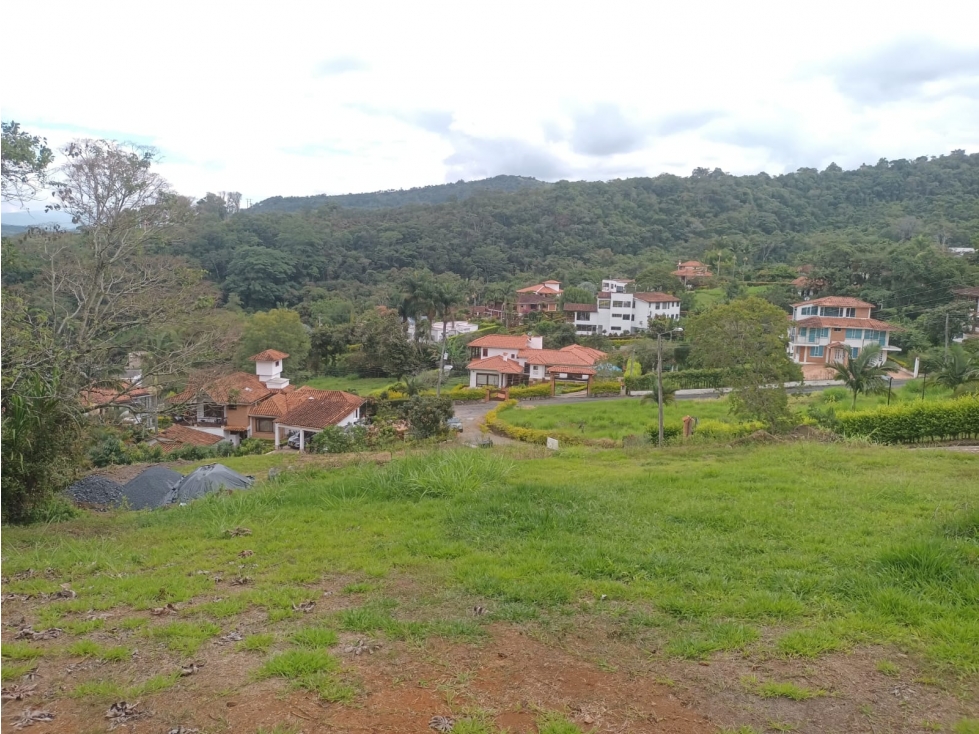 SE VENDE LOTE CONDOMINIO MIRAVALLES ETAPA #2 - 2