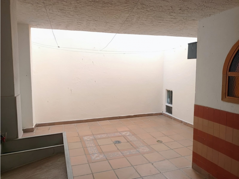 SE VENDE CASA EN LOS ALMENDROS - 5