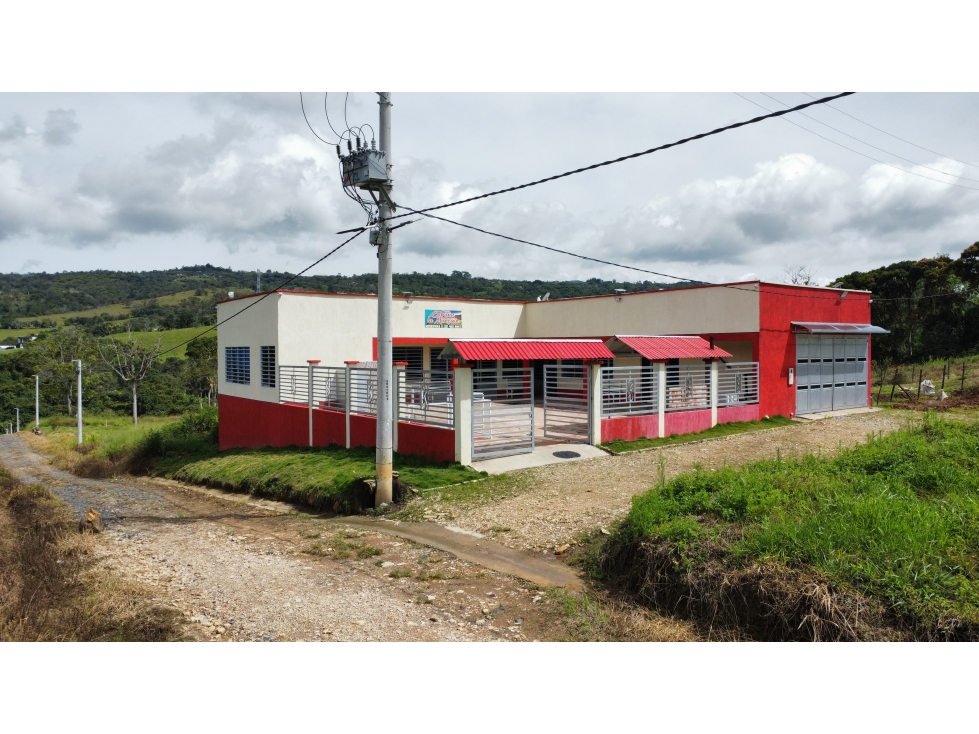 SE VENDE CABAÑA EN URBANIZACION EL NOGAL - 3