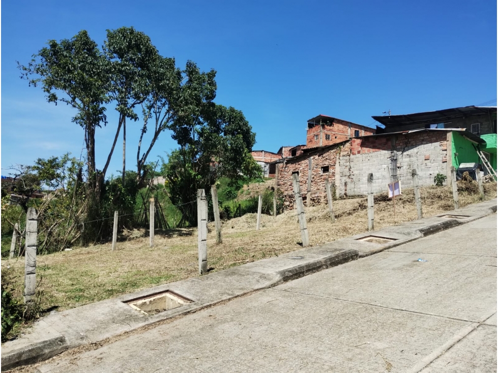 SE VENDEN LOTES BARRIO REMANSOS DEL RIO - 3