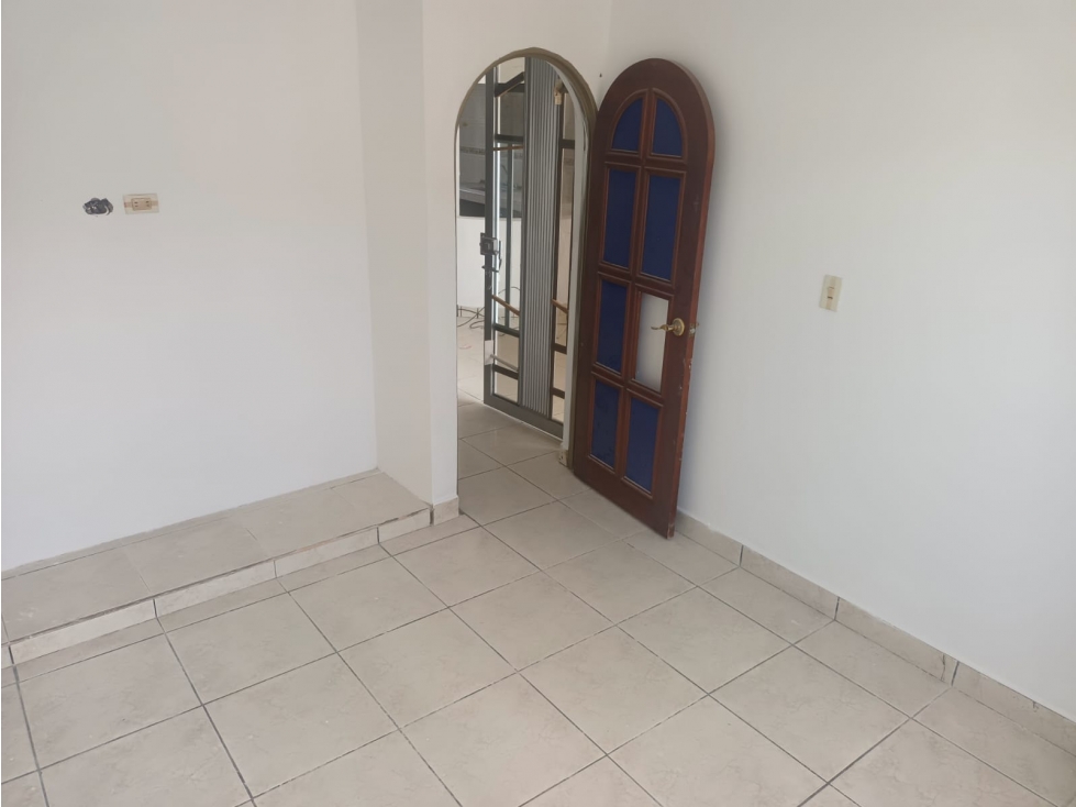 SE ARRIENDA APARTAMENTO BARRIO SAN LUIS - 4