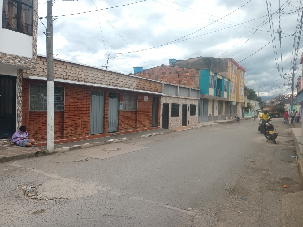 SE VENDE PROPIEDAD BARRIO SAMAN - 2