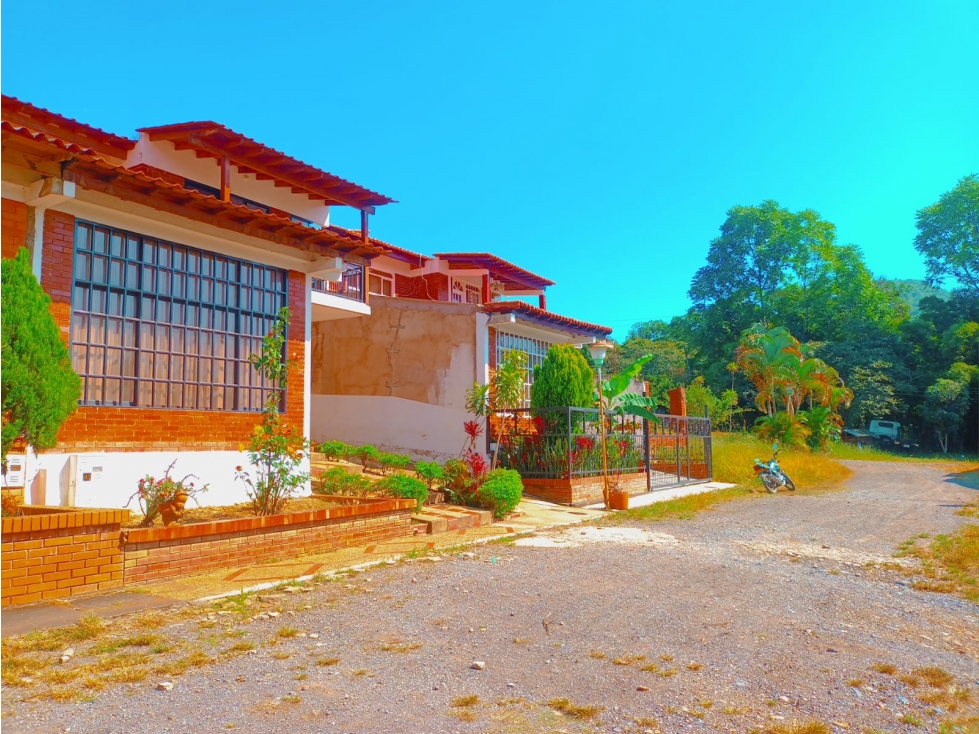 SE VENDE CASA CONJUNTO PLAN 33, LOTE #04 - 2