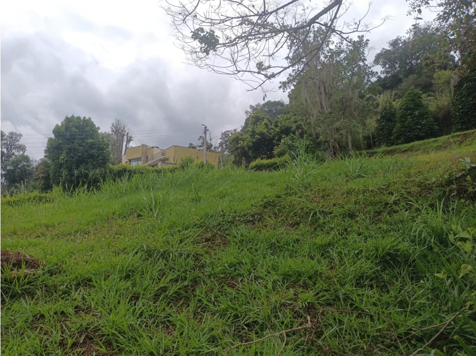 SE VENDE LOTE CONDOMINIO MIRAVALLES ETAPA #2 - 3