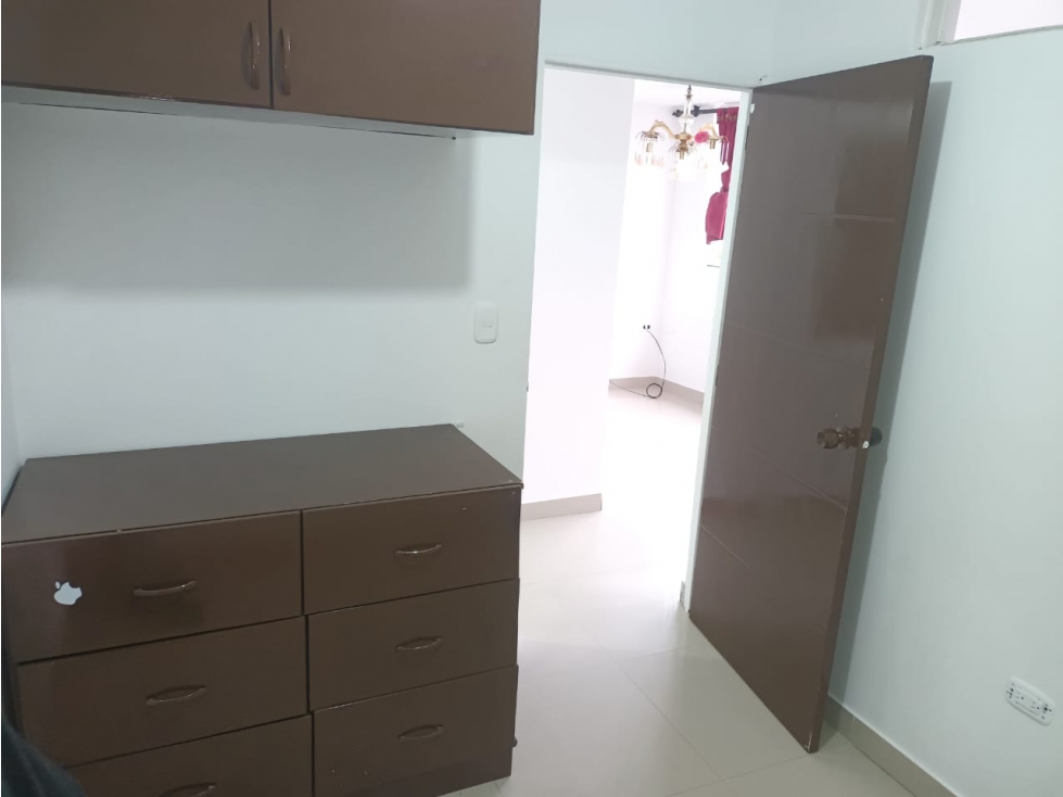 SE ARRIENDA APARTAMENTO: SECTOR CAMPO ALEGRE - 4