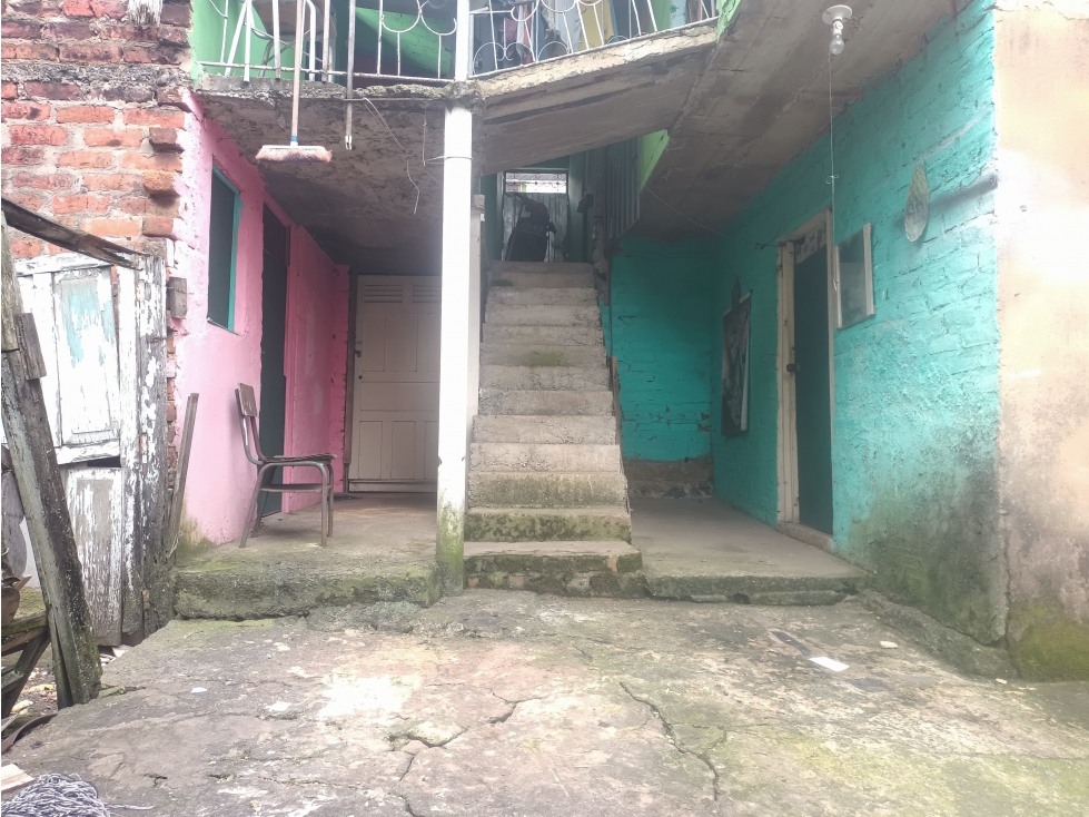 SE VENDE PROPIEDAD BARRIO SAMAN - 4
