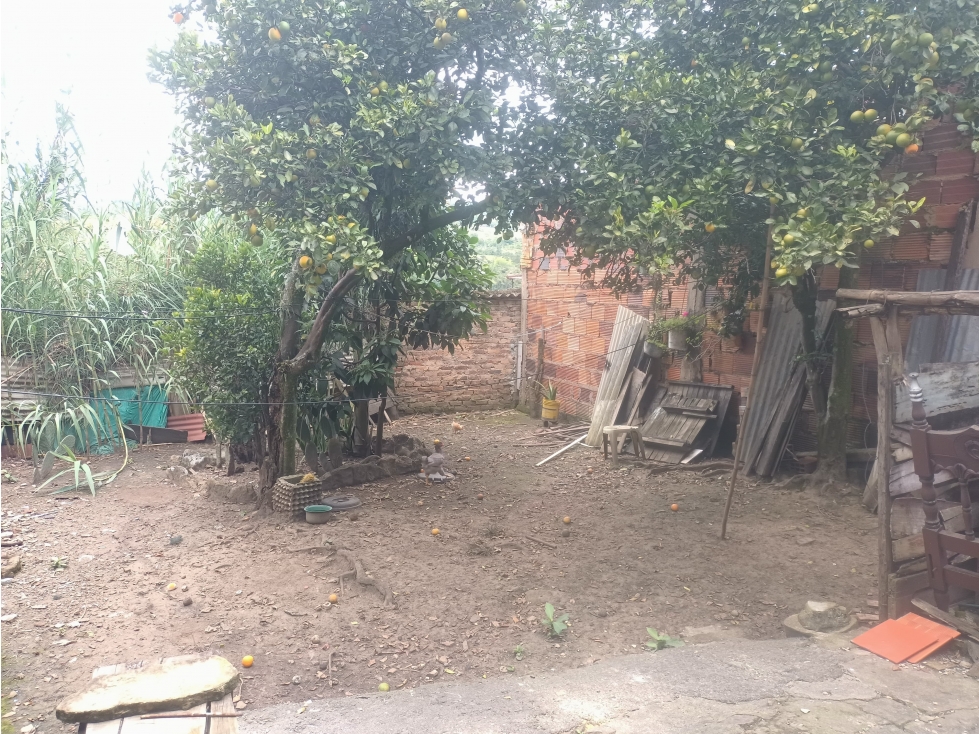 SE VENDE PROPIEDAD BARRIO SAMAN - 5