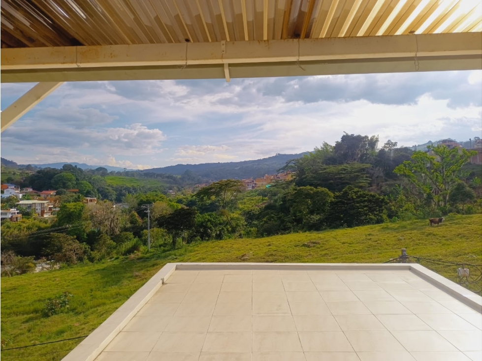 SE VENDE CASA EN BARBOSA SANTANDER. - 2