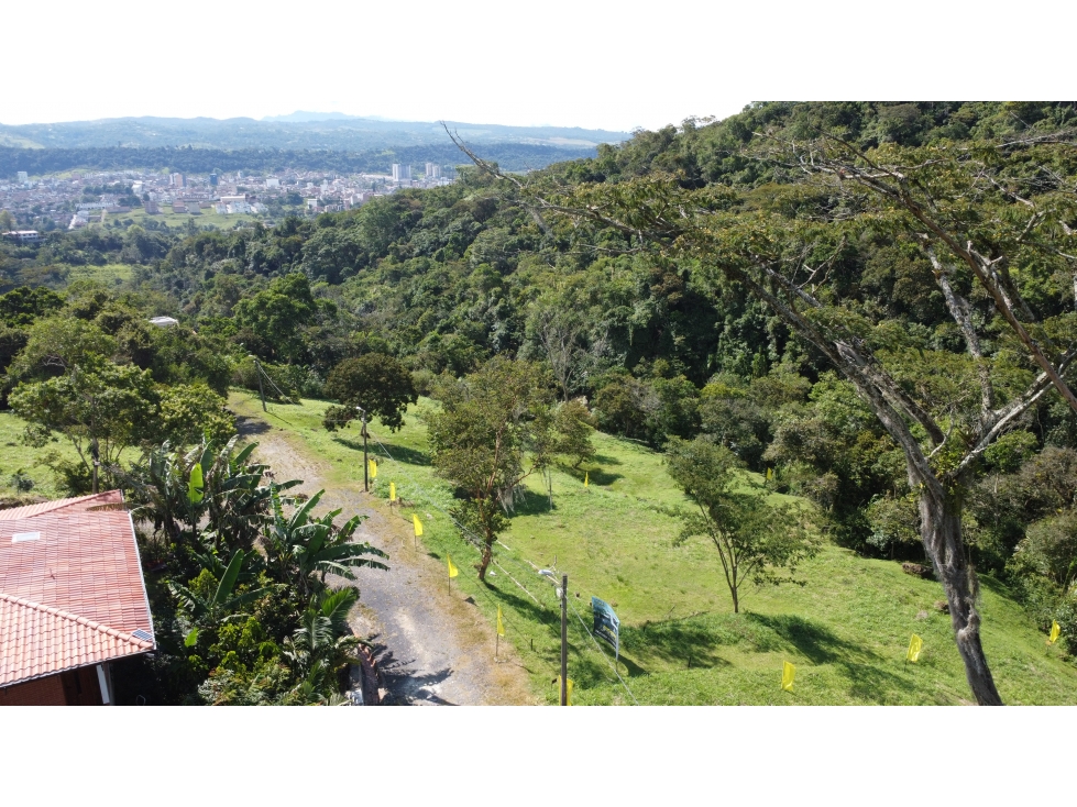 SE VENDEN LOTES CONDOMINIO MIRAVALLES MANZANA 1 - 2