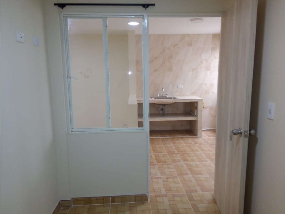 SE VENDE CASA DE 3 PISOS, BARBOSA SANTANDER — foto 3