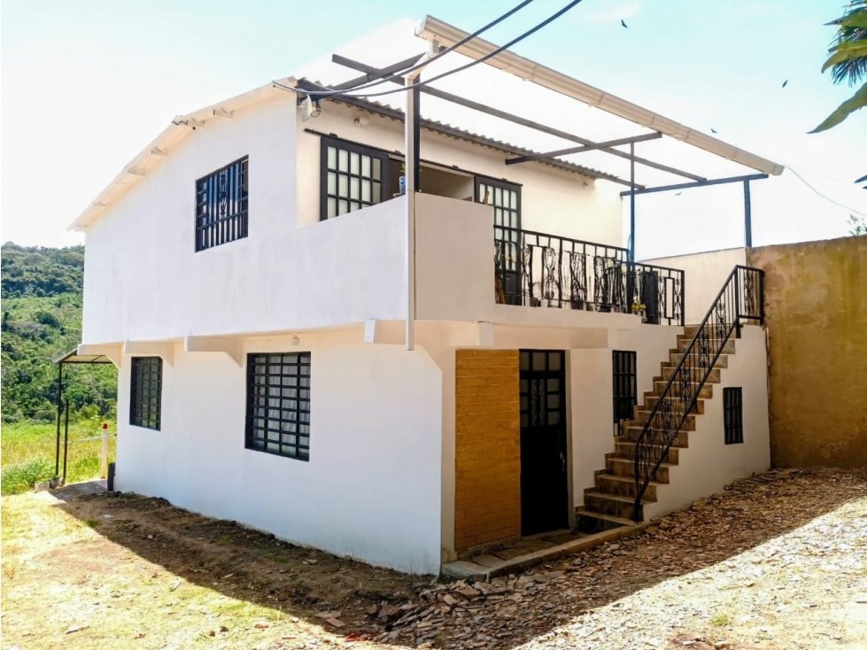 SE VENDE CASA SECTOR LA UIS - 2