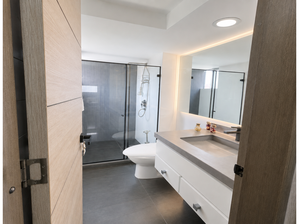 Apartamento en Venta en Loma de Los Bernal con Vista Panorámica — foto 3