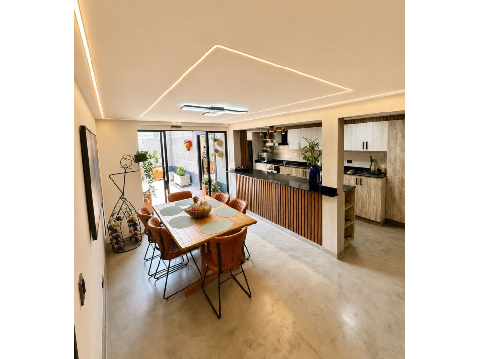 Casa Remodelada en Venta en Santa Mónica Medellín con Terraza — foto 2