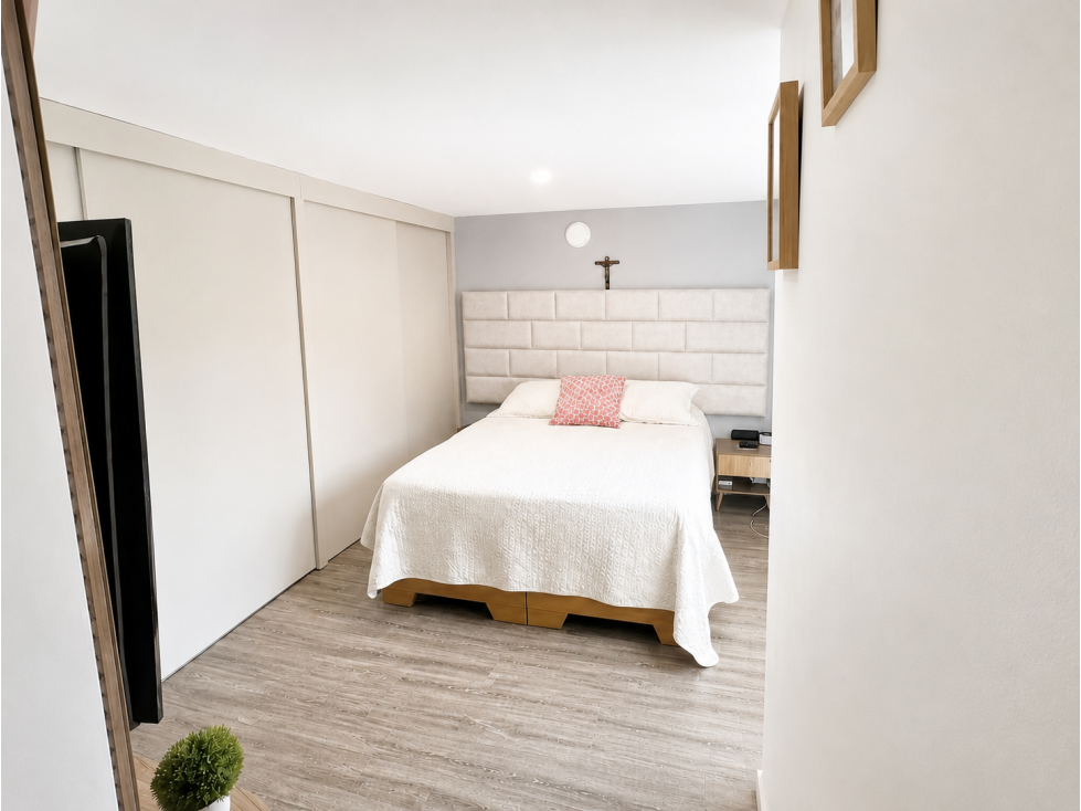 Apartamento en Venta en Loma de Los Bernal con Vista Panorámica — foto 5