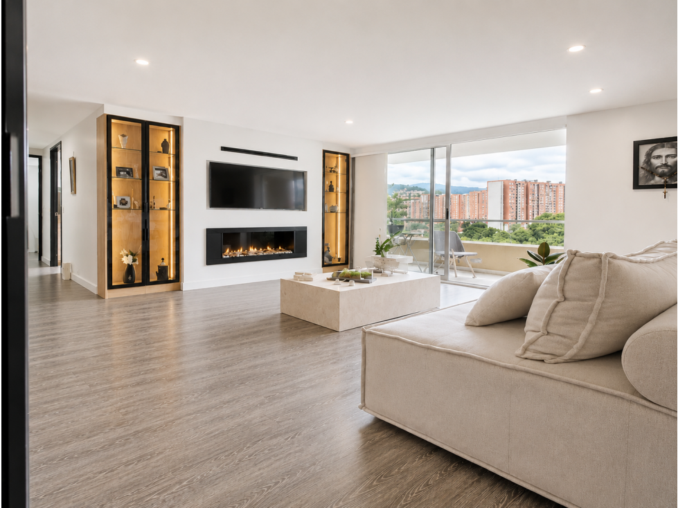 Apartamento en Venta en Loma de Los Bernal con Vista Panorámica