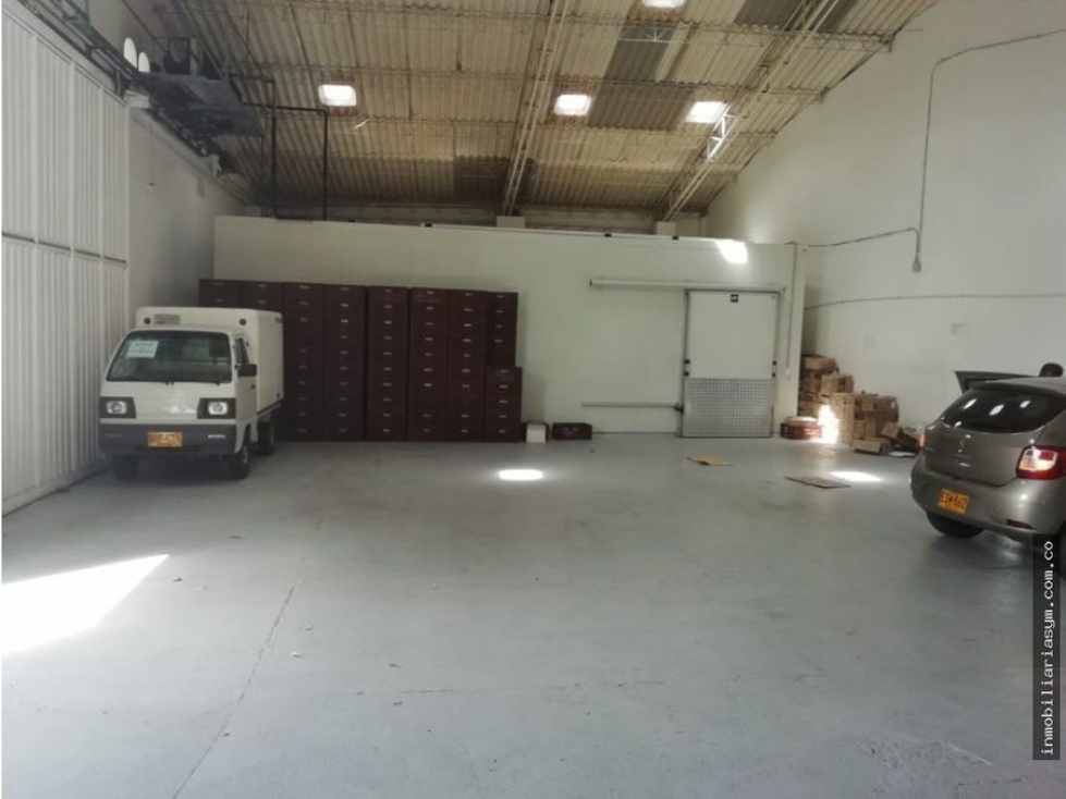 Venta Bodega en Envigado, 550 mts, vía a Sabaneta - 2