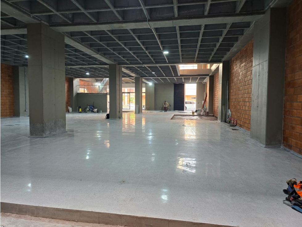 Bodega en Arriendo 3.000 mts + terraza, estrenar sector Almacentro