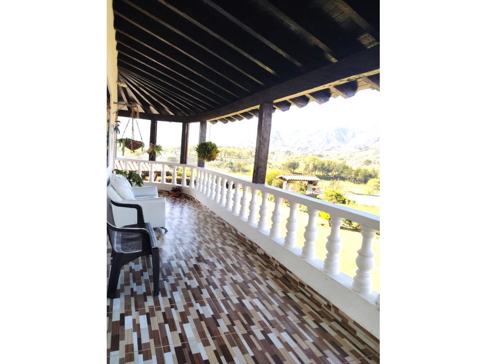 Finca en Carmen de Viboral, 1.280 mts, independiente — foto 4