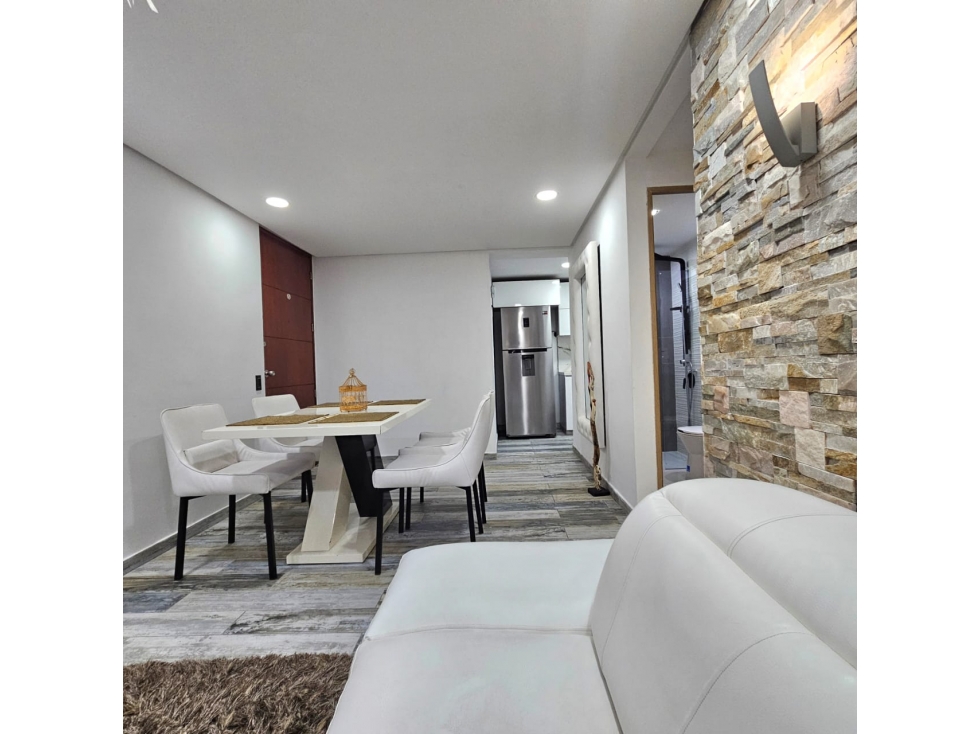 Apartamento en el Poblado, 58 mts, Amoblado, unidad cerrada — foto 2
