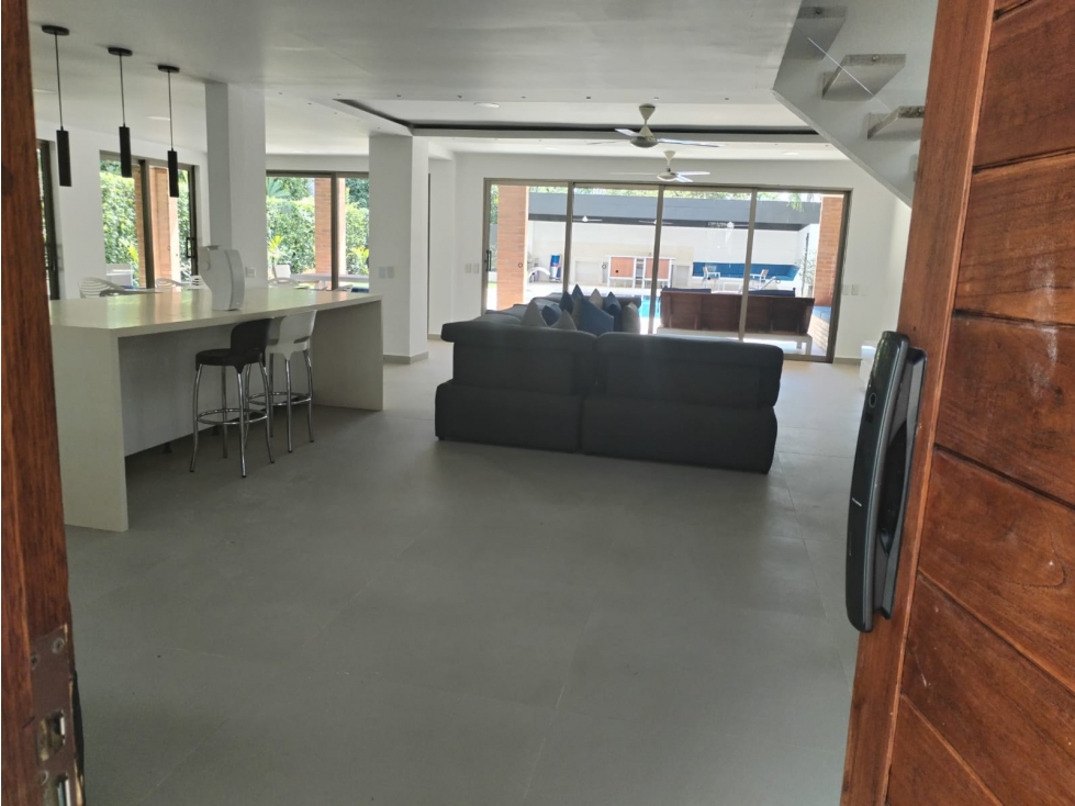 Casa en venta en Santafe de Antioquia, 500 mts unidad cerrada moderna — foto 2