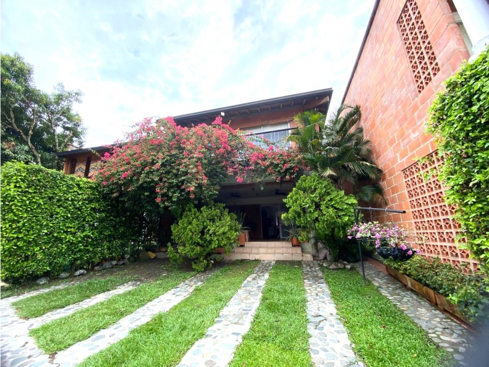 Casa en San Jerónimo, unidad cerrada 193 mts, amoblada