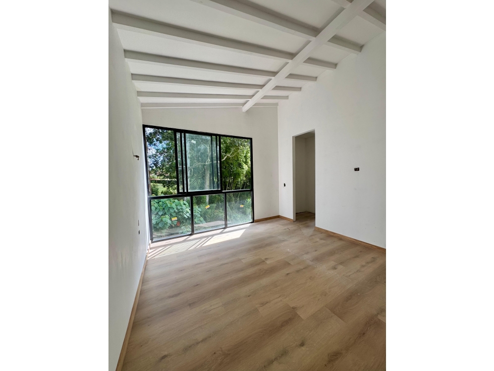 Casa en Rionegro, 304 mts, con deck, estrenar, Vía San Antonio — foto 4