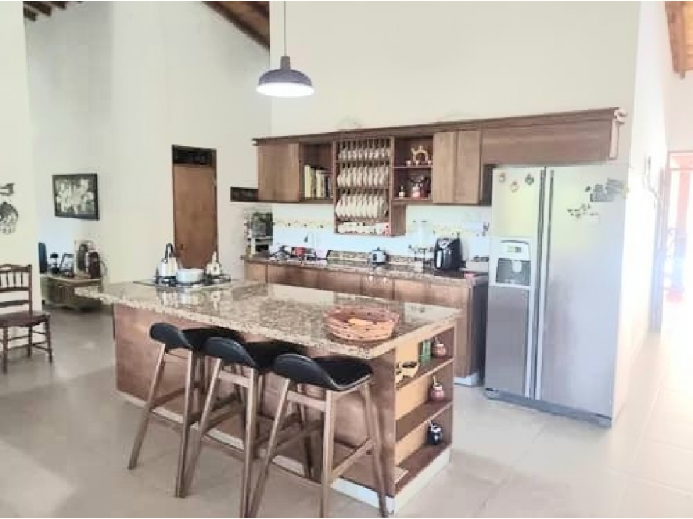 Finca en Marinilla, 43.000 mts, con Pesebreras, Independiente — foto 3