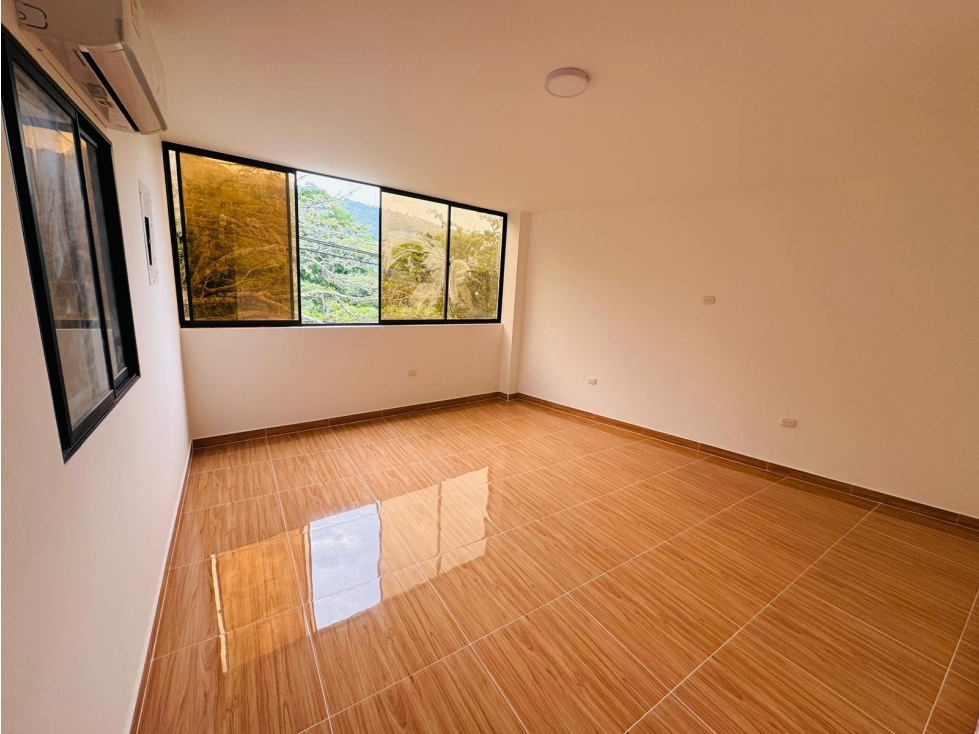 Apartamento en San Jerónimo 150 mts, para estrenar