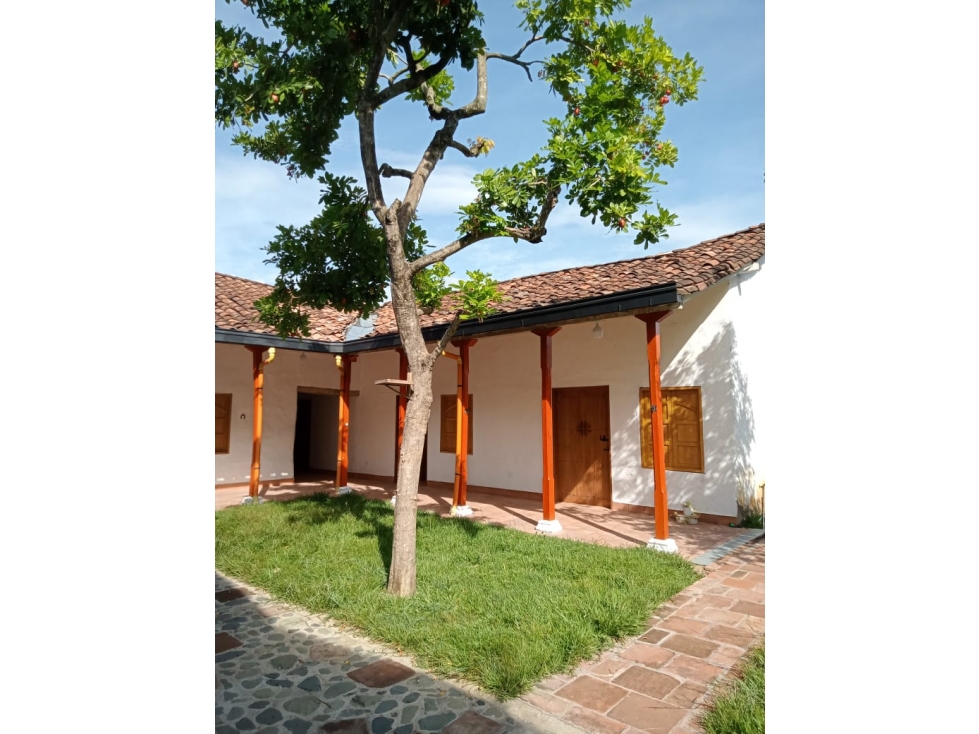 Casa en Santafé de Antioquia, 1.104 mts, para 2 niveles — foto 2