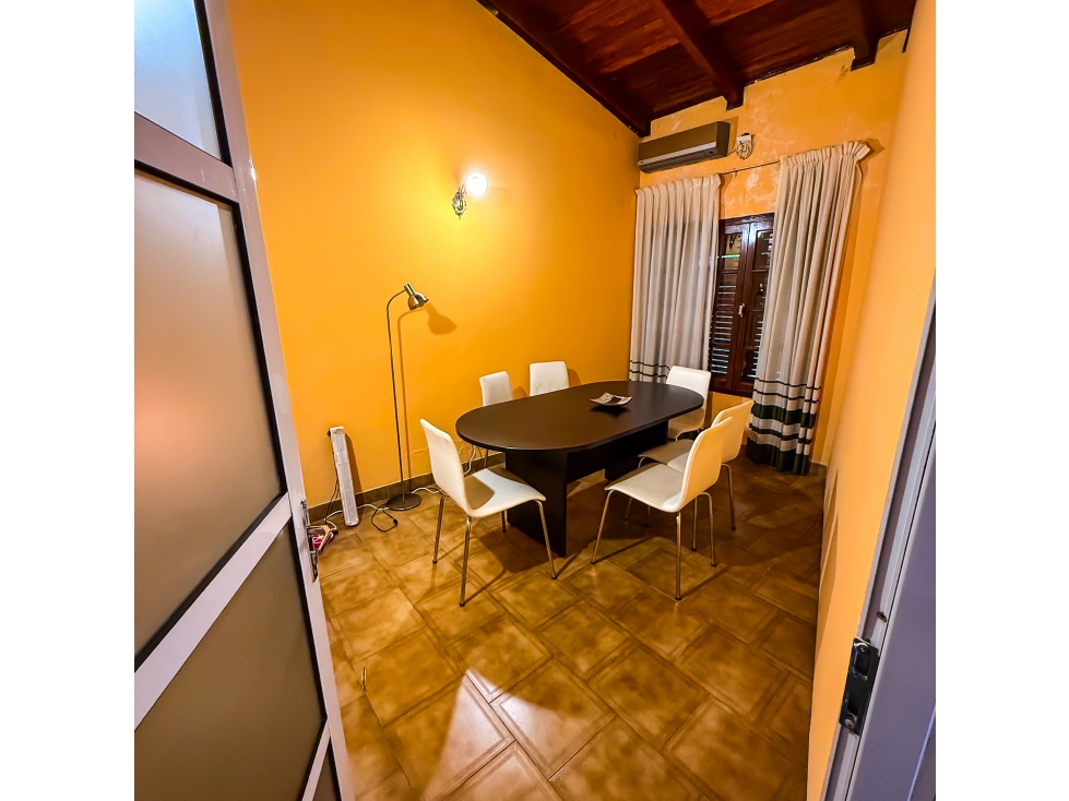 VENDO CASA FAMILIAR MICROCENTRO - 3