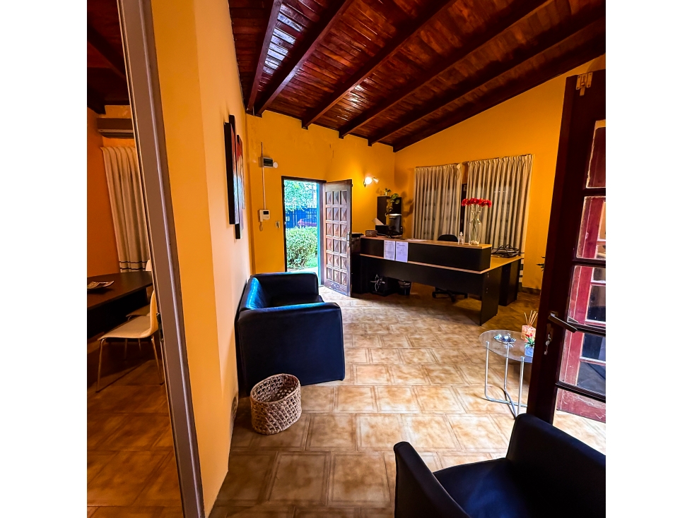 VENDO CASA FAMILIAR MICROCENTRO - 4