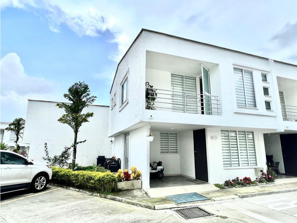 CASA CIRCASIA EN CONJUNTO CERRADO
