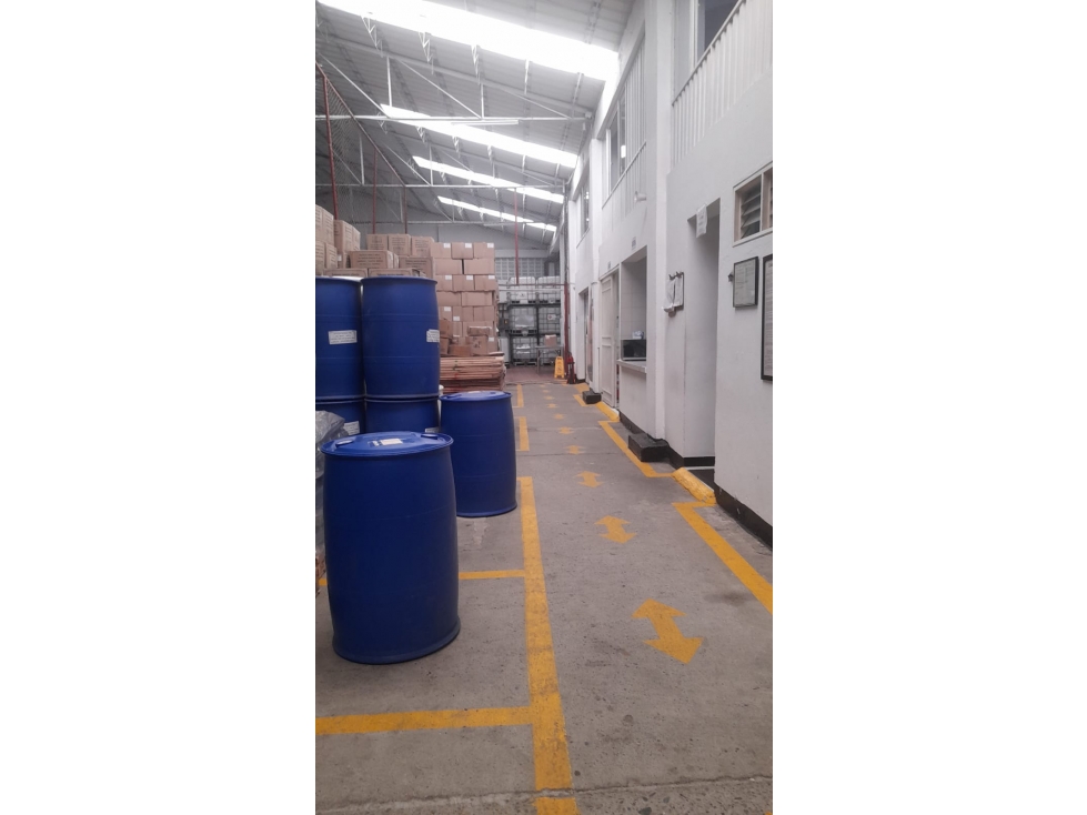 BODEGA INDUSTRIAL - 4