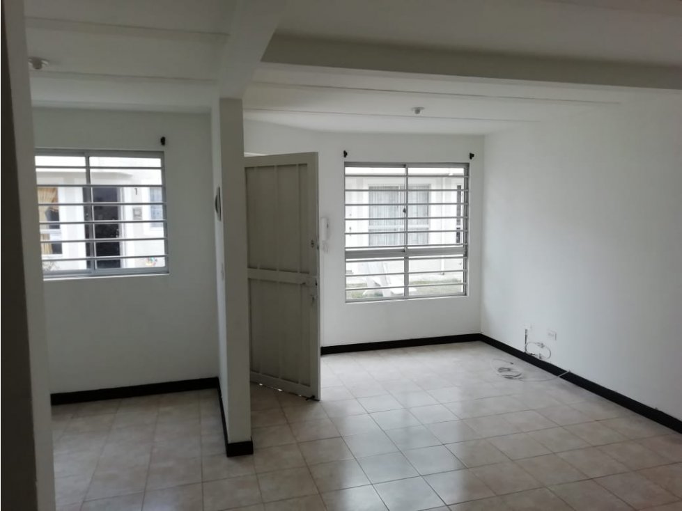 CASA CERCA A PINARES- ARMENIA-CONJUNTO CERRADO — foto 4