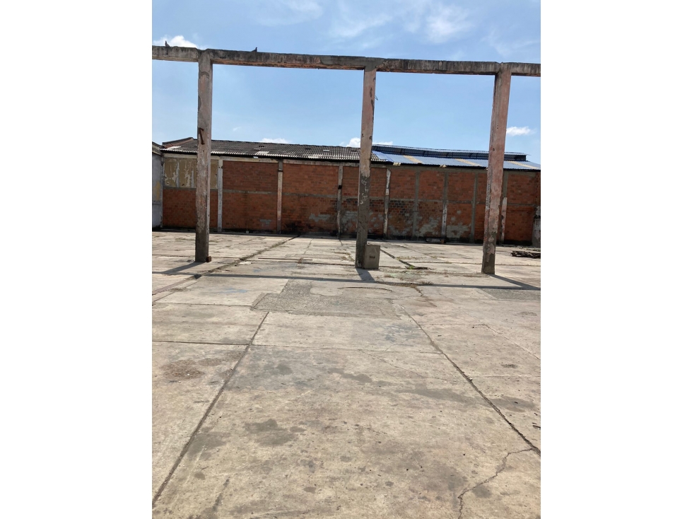 CALI NORTE 2700 M2 EMPRESARIAL INDUSTRIAL LOTE BODEGA - 1