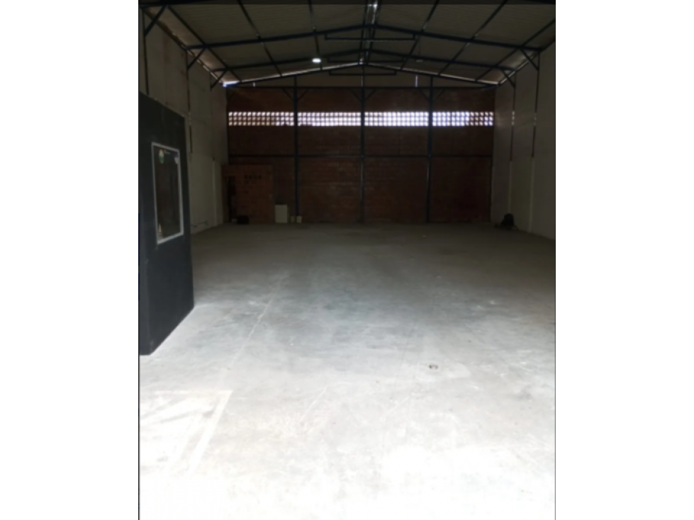 BODEGA EL PRADO BODEGA ALTA CERCA A LA AUTOPISTA Y CALLE 26 - 3