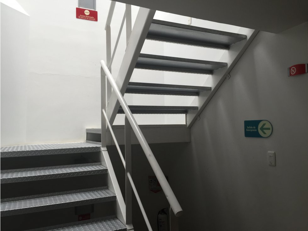 VENDO EDIFICIO COMERCIAL EN EL POLO — foto 4
