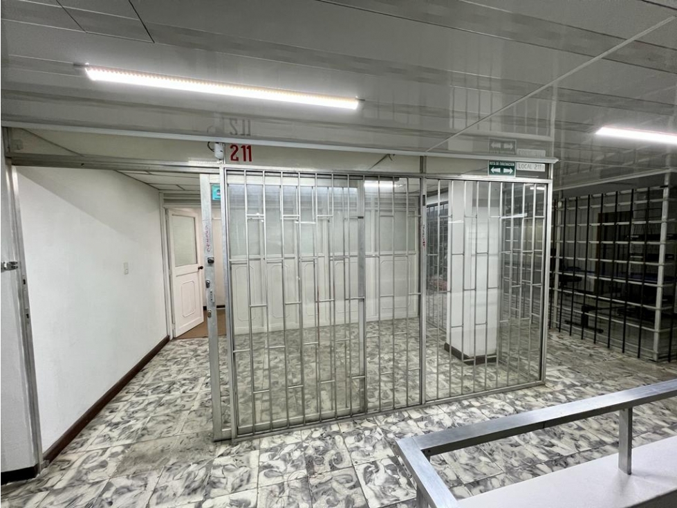 LOCAL COMERCIAL EN VENTA - RIONEGRO - 2