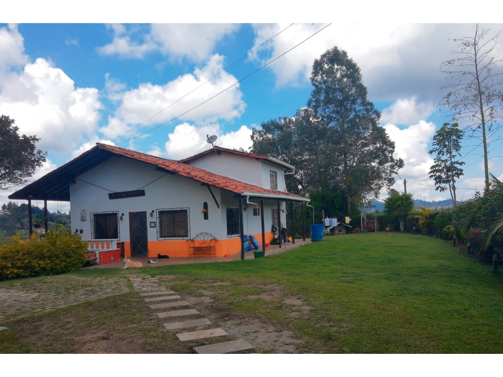 FINCA EN VENTA - VDA LOS PINOS - AUTOPISTA MEDELLÍN-BOGOTÁ