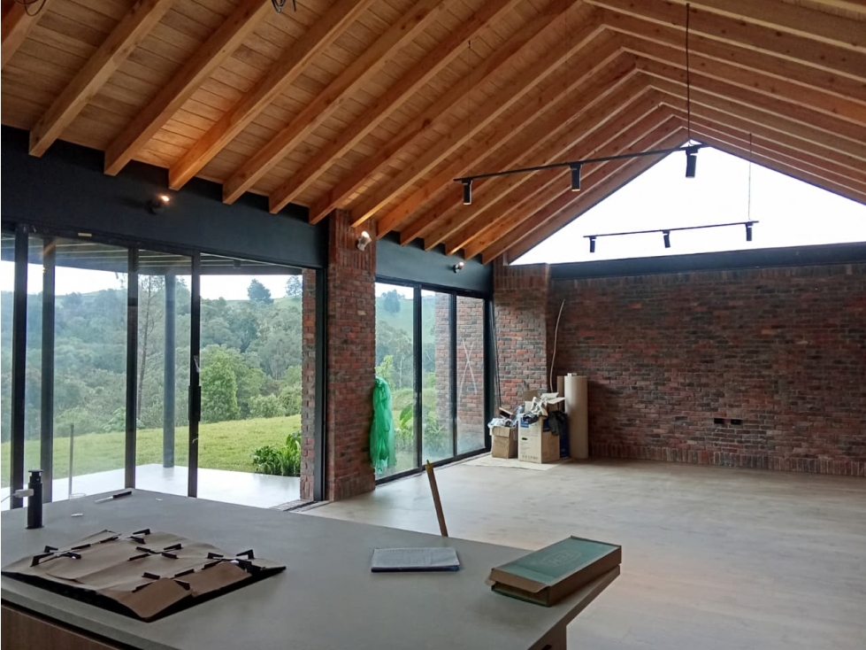 CASA CAMPESTRE EN MONTESERENO PARCELACIÓN RETIRO