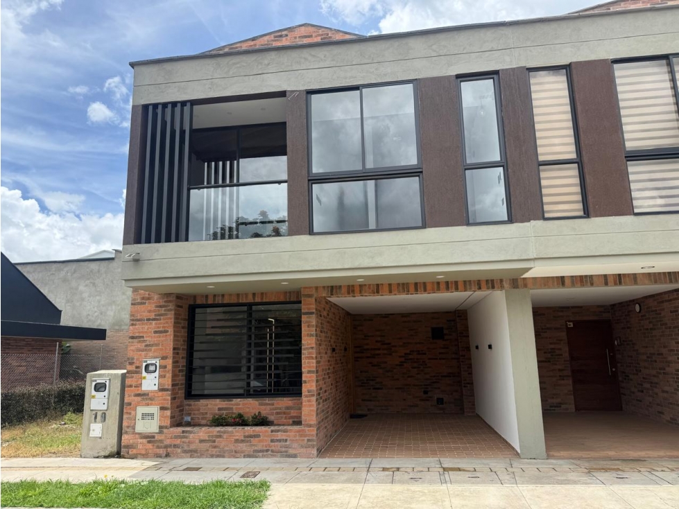 CASA EN VENTA DEL VALLES PARA ESTRENAR