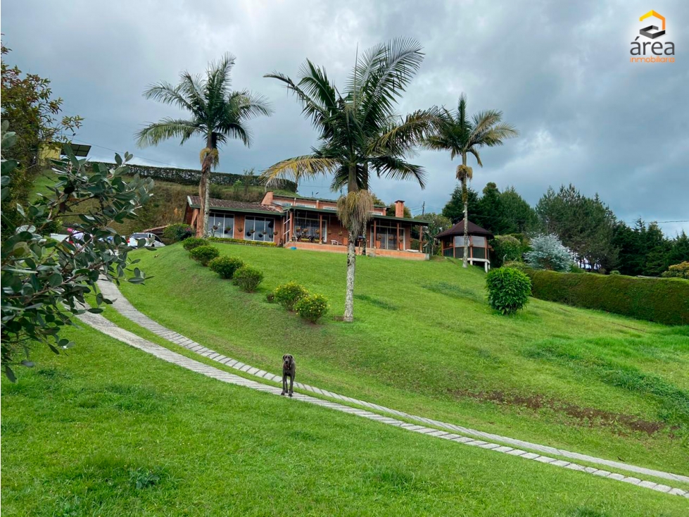 CASA FINCA EN VENTA - GUARNE BATALLÓN JUAN DEL CORRAL