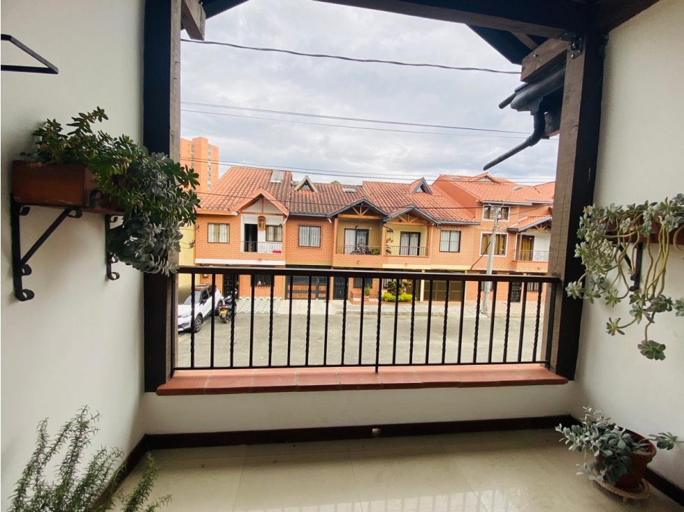 CASA EN VENTA EN RIONEGRO CERCA A C.C. SAN NICOLAS