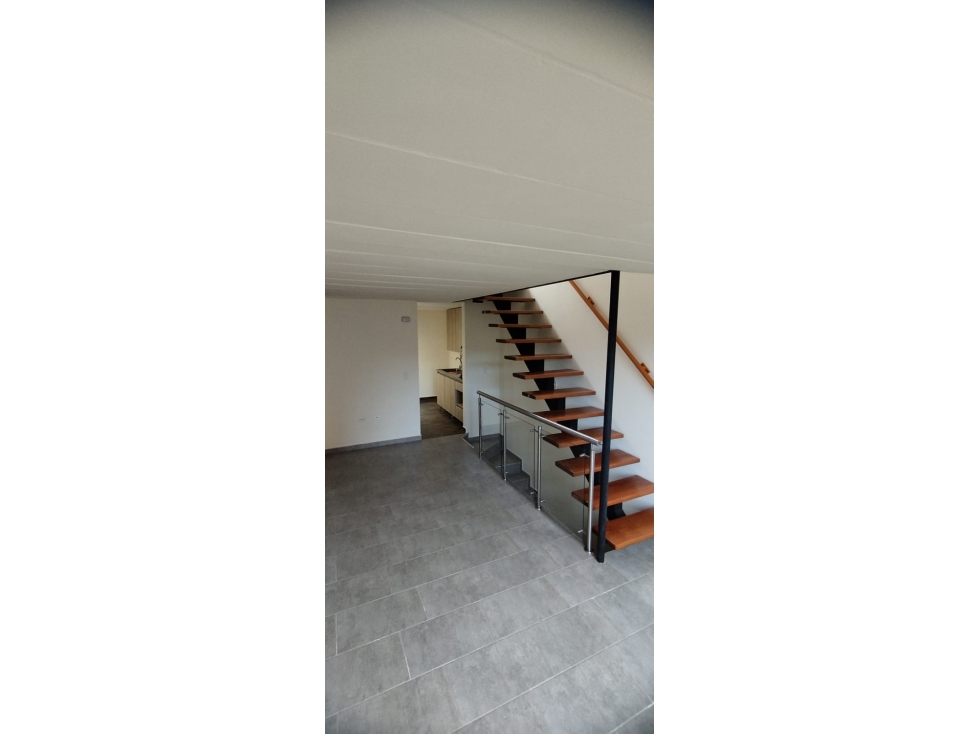 APARTAMENTO DUPLEX SAN FERNANDO CARMEN DE VIBORAL — foto 2